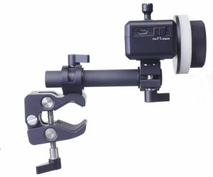 שלט עם FOLLOW FOCUS מבית ZHIYUN שלט עם FOLLOW FOCUS מבית ZHIYUN