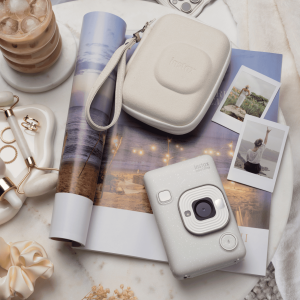 FUJIFILM LIPLAY MINI HYBRID CAMERA FUJIFILM LIPLAY MINI HYBRID CAMERA